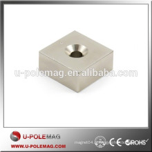 F30 x 30 x 15mm N42 bloco ímã de neodímio com d6.5mm countersunk